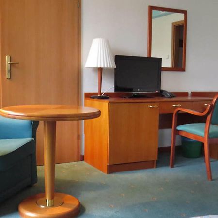Elekt Czaplinek Hotel Bagian luar foto