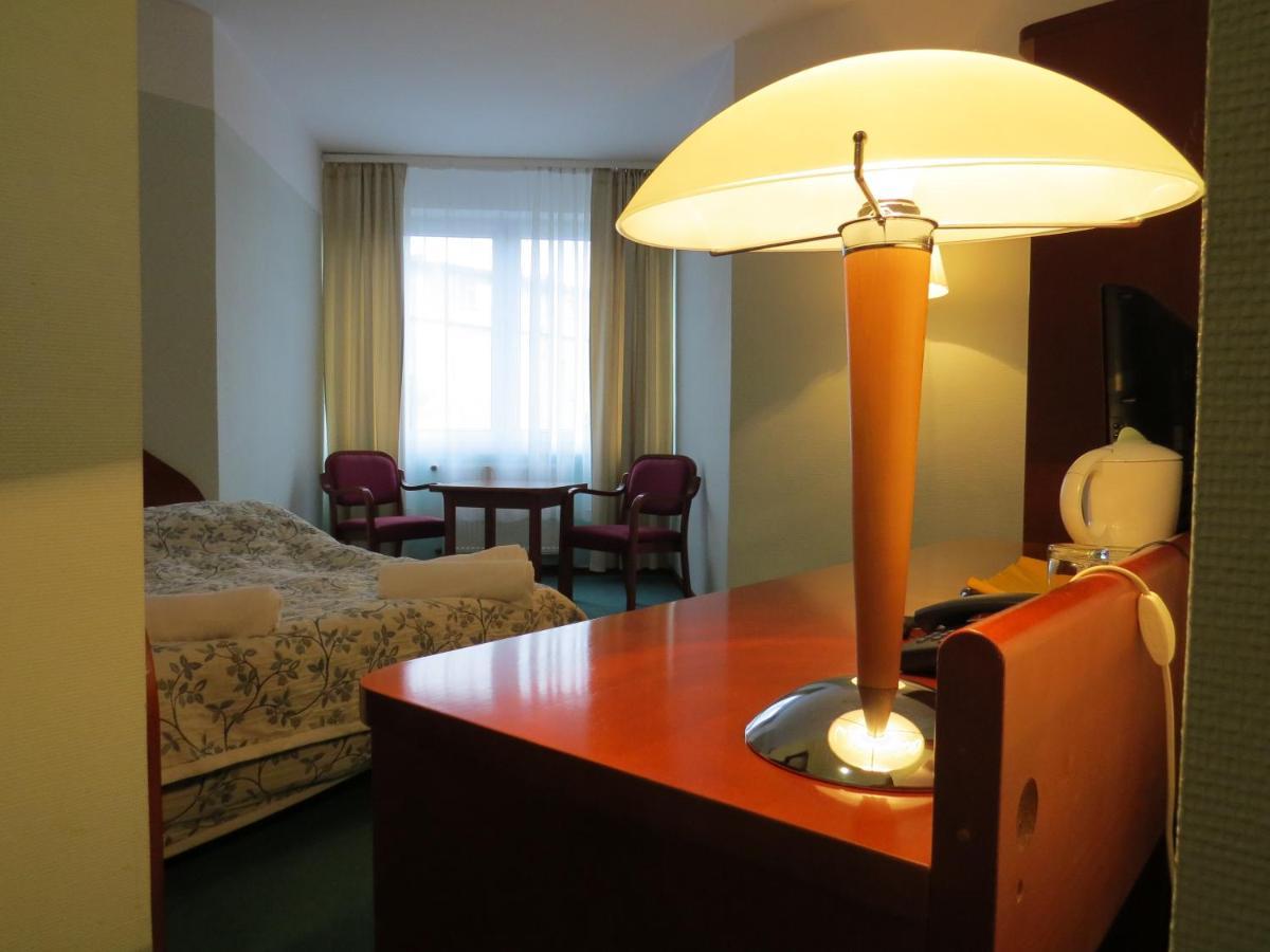Elekt Czaplinek Hotel Bagian luar foto